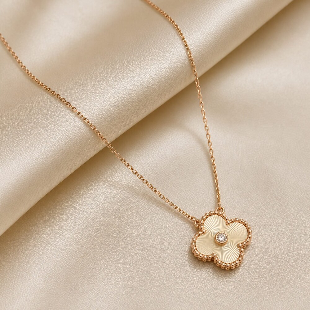 Van Cleef & Arpels Elegant Signature Necklace Style 2 | New with Box - Picture 7 of 9
